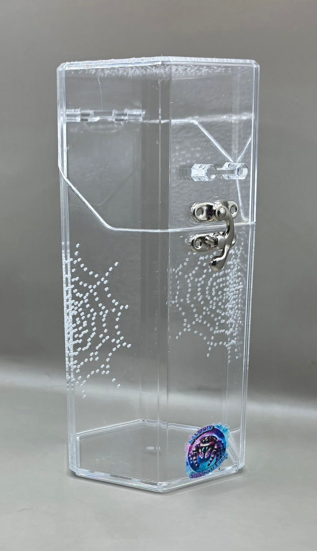 Hexagonal Arboreal Mid Opening Enclosure