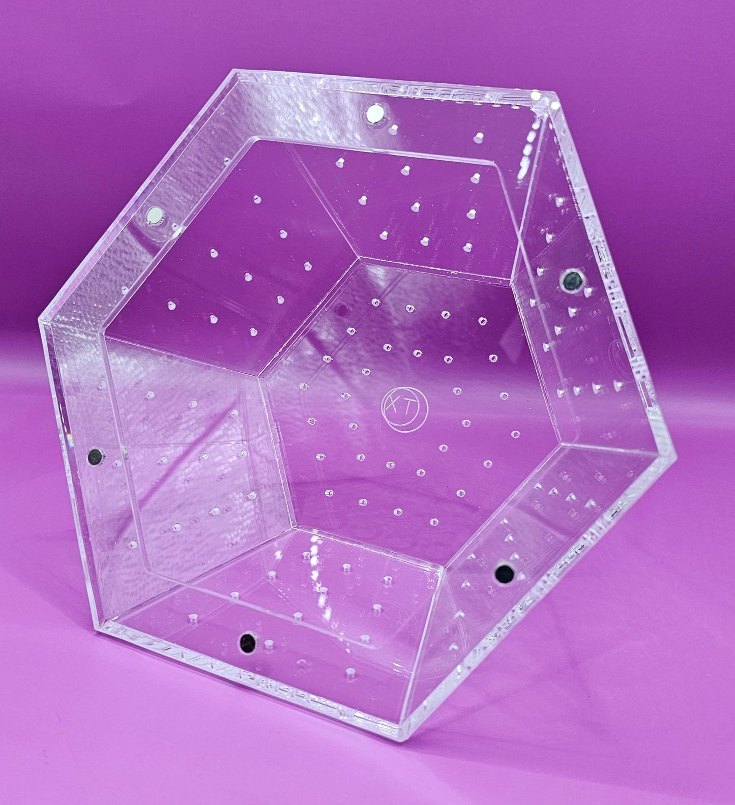 Large Hexagon Mid Opening Enclosure